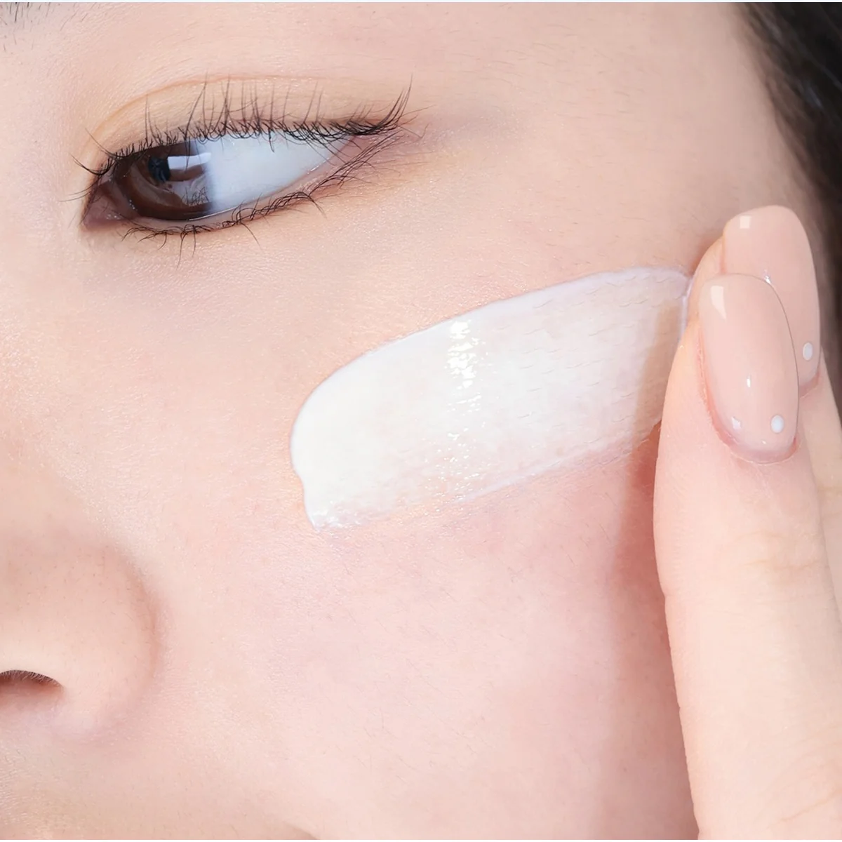 Amuse - Dew Moisture 365 Vegan Sunscreen SPF 50+ PA++++ (6 Çeşit Seramidli Vegan Güneş Kremi) 40ml - Image 3