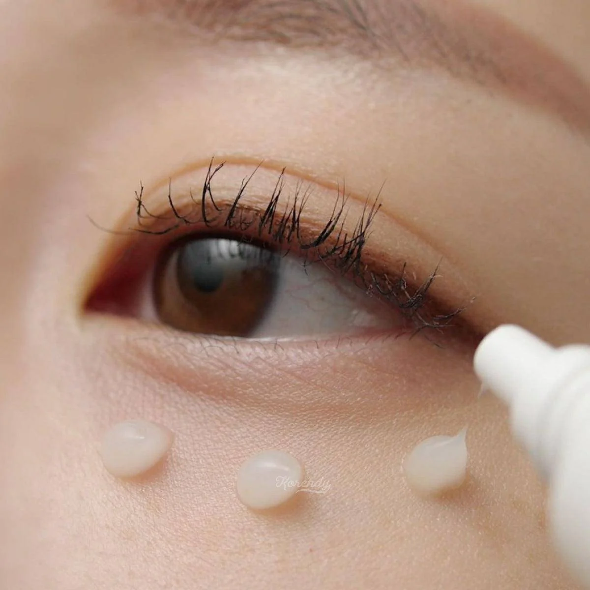 Dr.Ceuracle - Royal Vita Propolis 33 Capsule Eye Cream (Kırışıklık Karşıtı Parlatıcı Arı Sütlü Göz Kremi) 20ml - Image 3