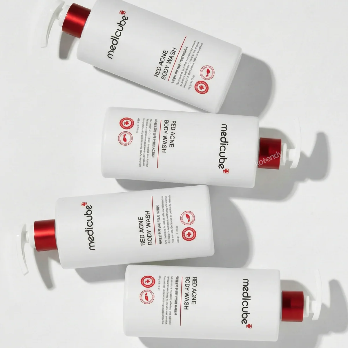Medicube - Red Acne Body Wash (Vücut Aknesi ve Gözenek Önleyici Niacinamide ve  Salisilik Asitli Vücut Temizleyicisi) 400g - Image 3