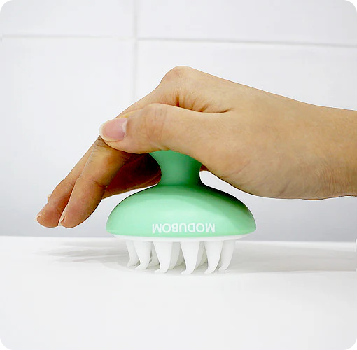 modubom - SHAMPOO BRUSH (Saç Derisini Arındıran Silikon Masajlı Şampuan Fırçası)