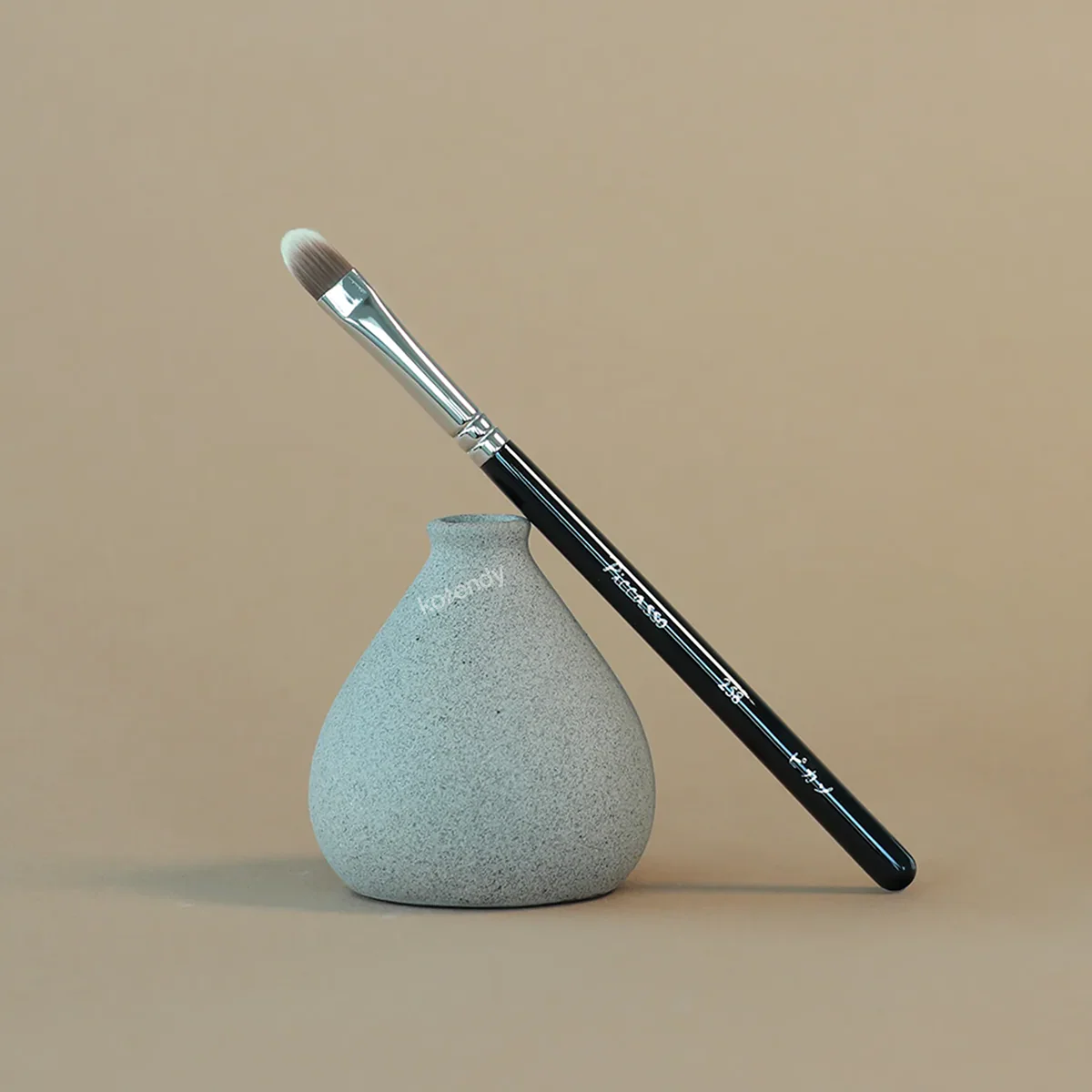 Piccasso - 258 Concealer Brush (Hassas Bölgelere Özel Yumuşak ve Pürüzsüz Kapatıcı Fırçası) - Image 3