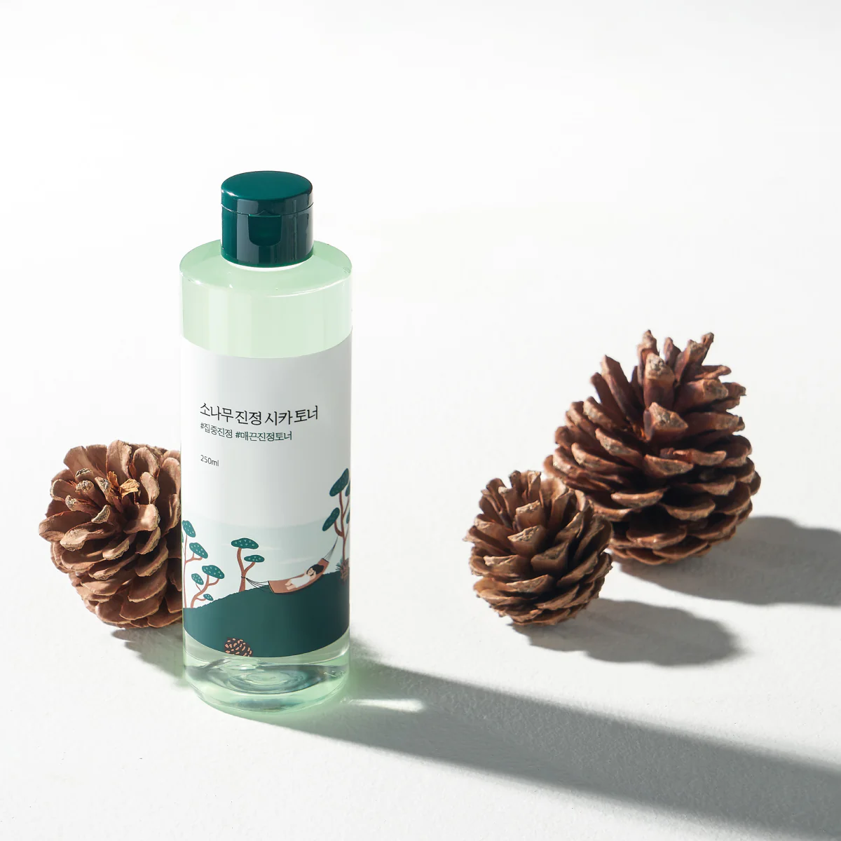 Round Lab - Pine Calming Cica Toner (Bariyer Koruyucu ve Gözenek & Pürüz Karşıtı Çam Özlü Cica Tonik) 250ml - Image 3