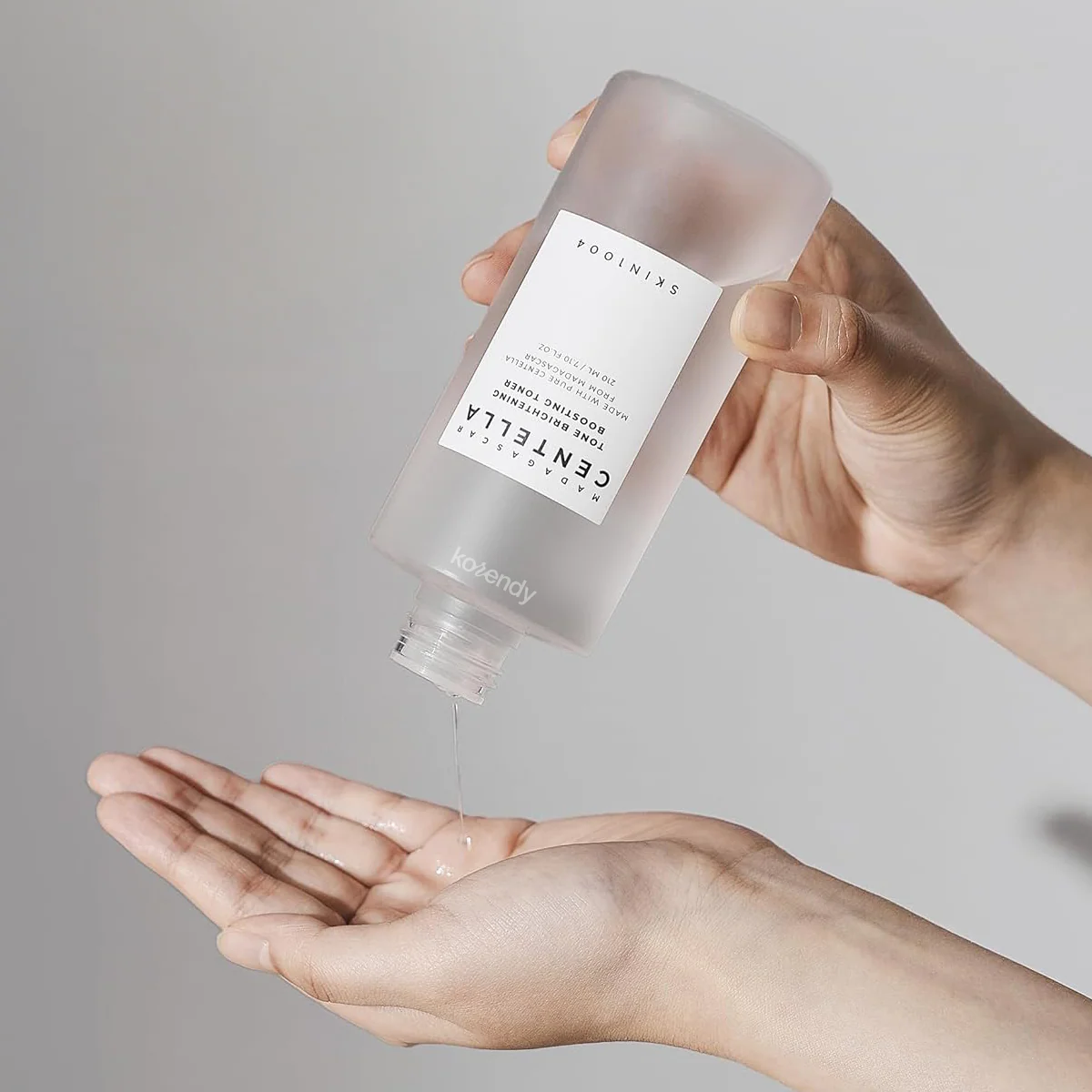 SKIN1004 - Madagascar Centella Tone Brightening Boosting Toner  (Parlaklık Verici MadeWhite ve Niacinamide İçeren Tonik) 210ml - Image 2