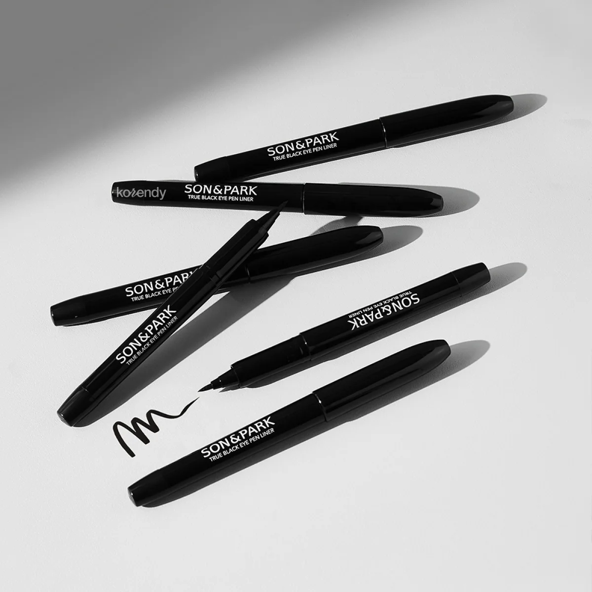 Son & Park - True Black Eye Pen Liner (Yoğun Siyah Pigmentli Kolayca Uygulanan Su ile Temizlenebilen Eyeliner) 1g - Image 3